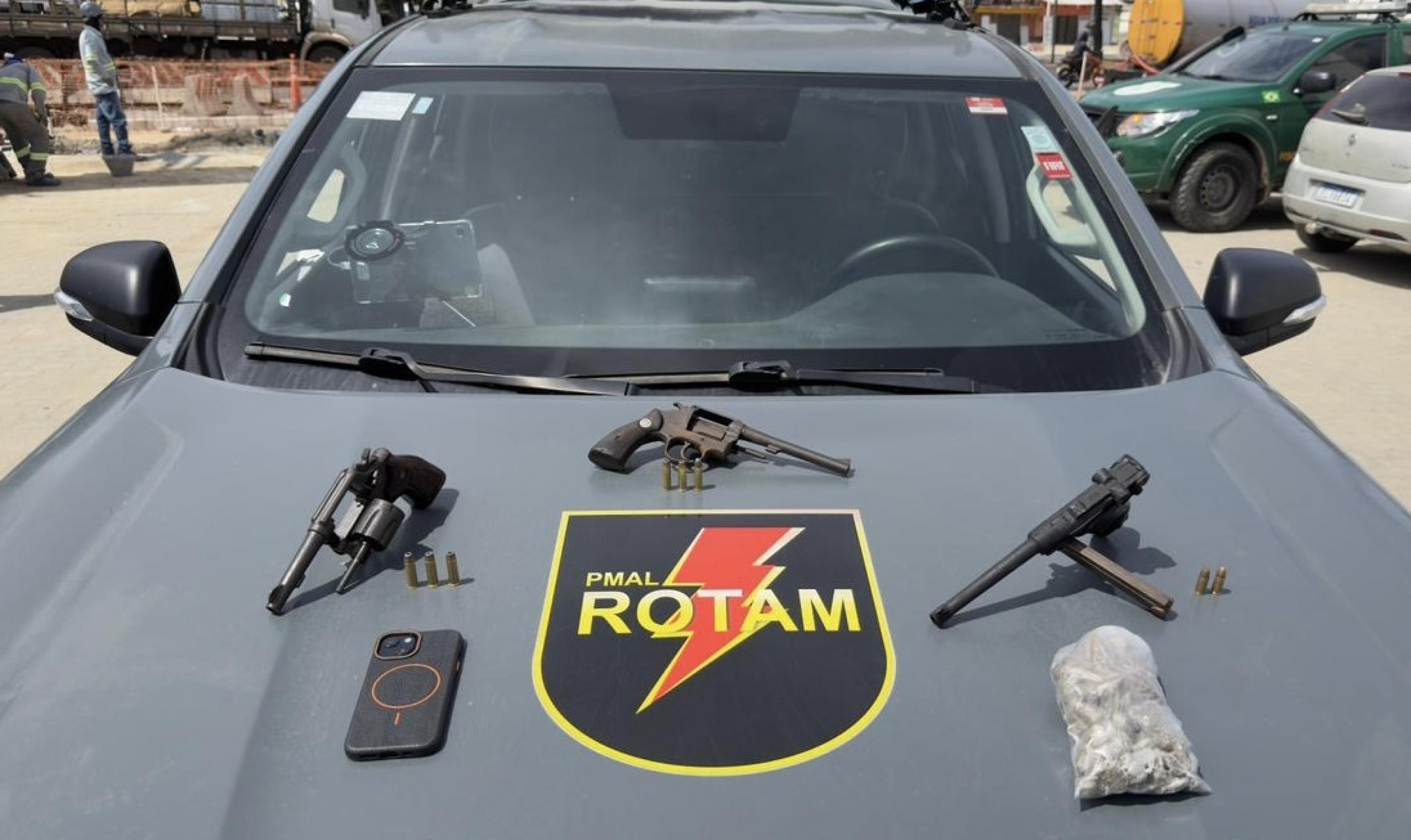 PM desarticula tráfico, apreende armas e recupera motos roubadas em Maceió