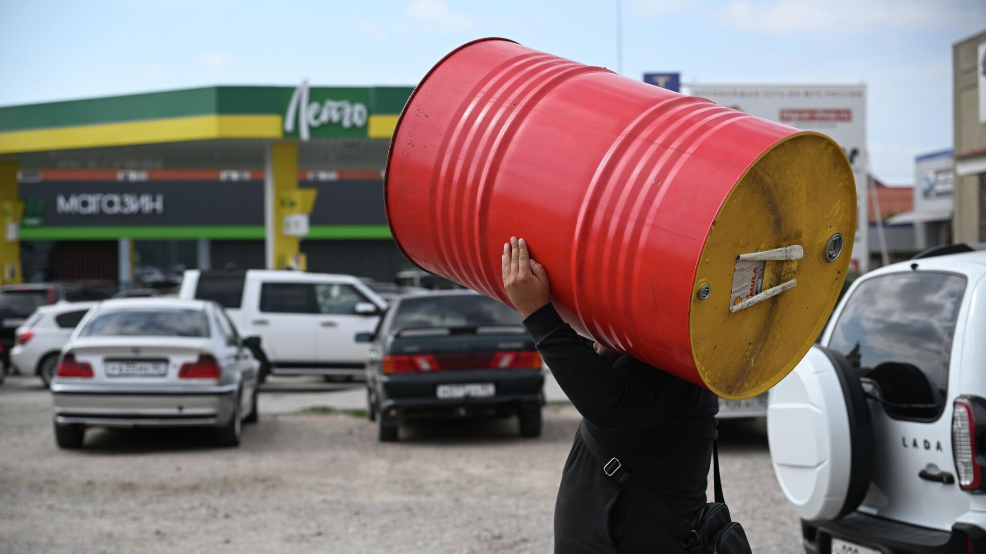 Alta do petróleo pressiona inflação e desafia governo em ano eleitoral