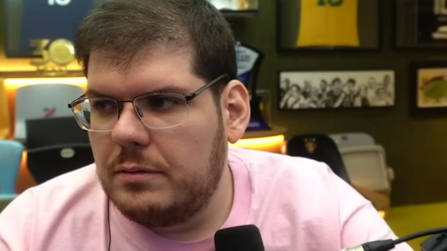 Ator move ação contra Casimiro e CazéTV após comentário feito em transmissão
