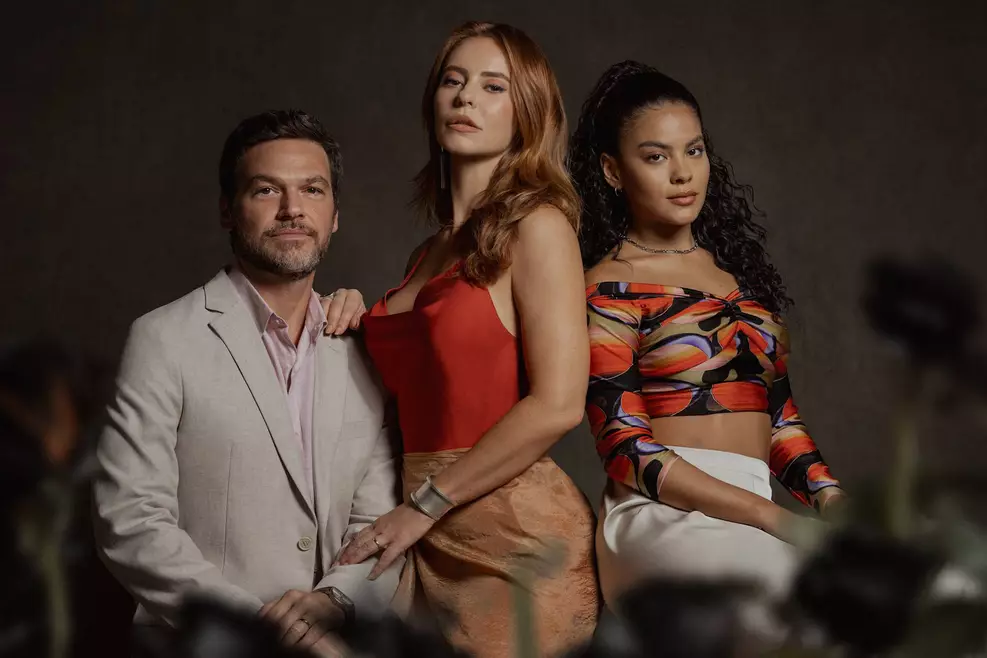 Bella Campos promete cenas quentes em novo thriller da Netflix