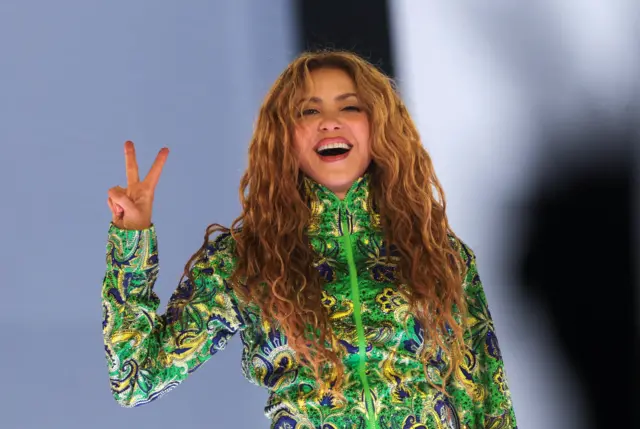 Shakira reúne mais de 2 milhões em Copacabana e entra para ranking histórico