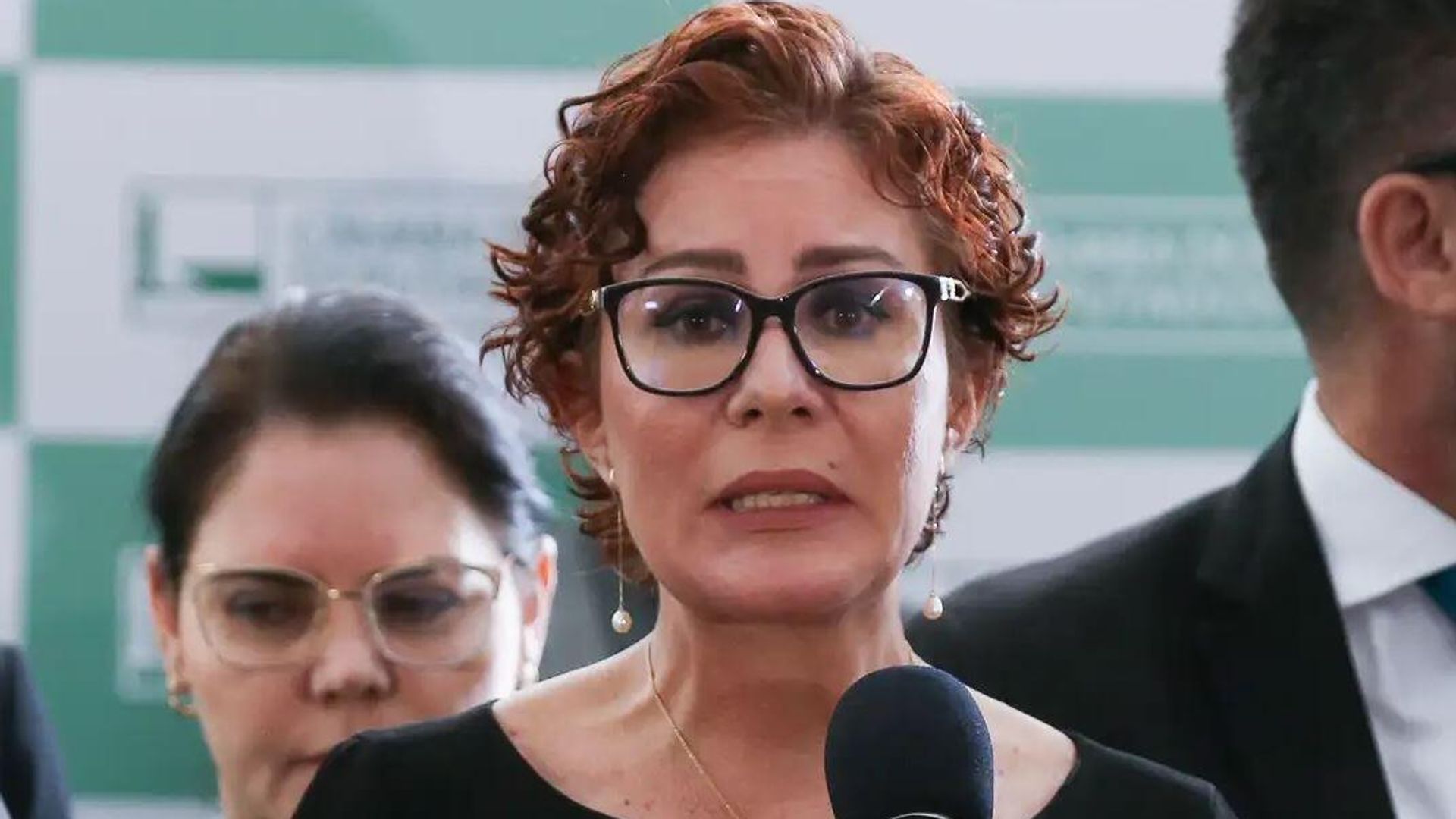 AGU protocola pedido de extradição de Carla Zambelli à Suprema Corte da Itália