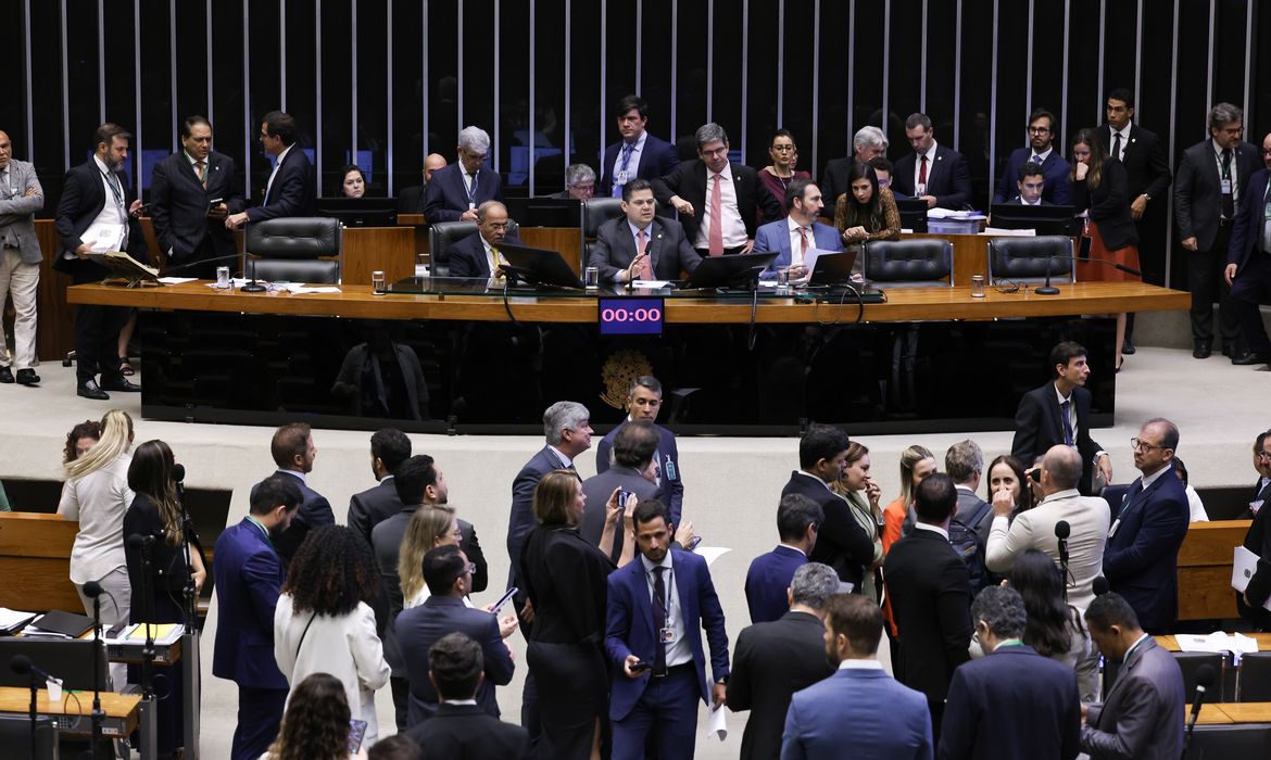 Congresso vota em 30 de abril veto de Lula ao PL da Dosimetria