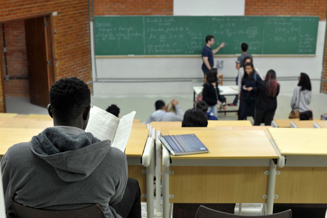 Fies convoca estudantes da lista de espera a partir desta sexta-feira
