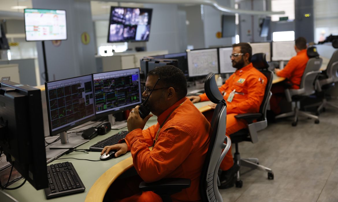Com emprego aquecido, subutilização atinge menor nível histórico