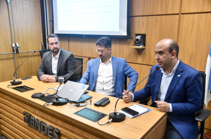 Secretário destaca importância do acesso ao crédito durante reunião do Consórcio Nordeste