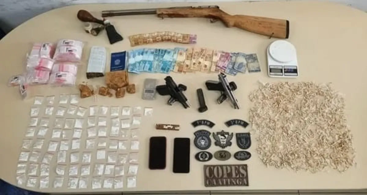Ação da PM prende três suspeitos de homicídio e tráfico após confronto armado