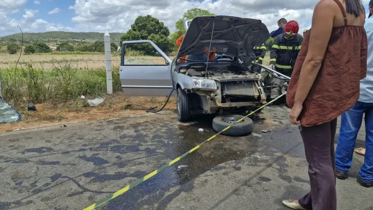 Motorista fica preso às ferragens após colisão na AL-486, em Arapiraca