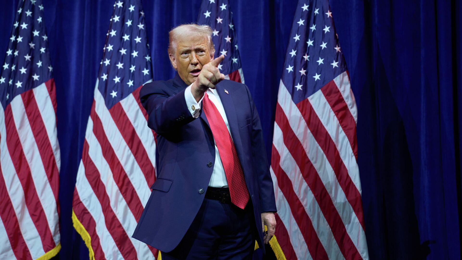 Trump promete acordo nuclear com o Irã 'muito melhor' que pacto anterior