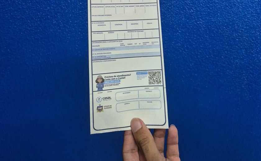 Casal passa a emitir conta de água em novo formato