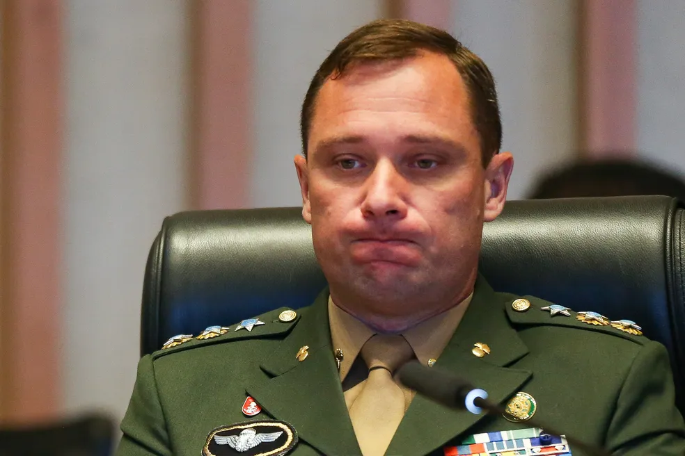Moraes homologa delação premiada e concede liberdade a Mauro Cid, ex-ajudante de Bolsonaro