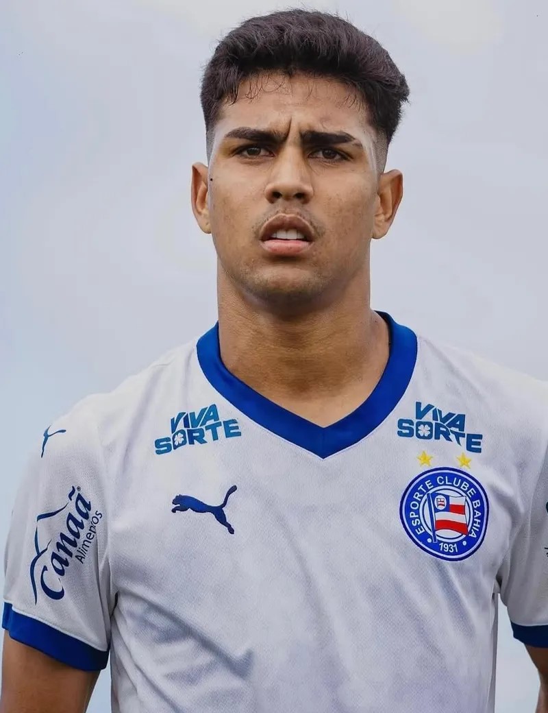 Juninho, de Arapiraca, marca três gols na estreia do Bahia