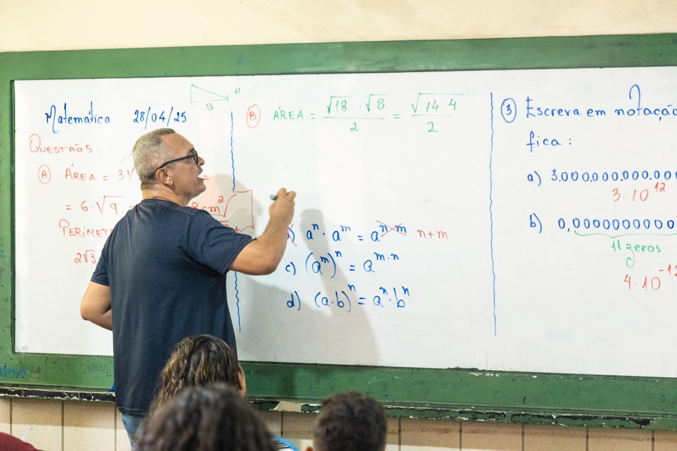 Alagoas adere à Prova Nacional Docente, criada pelo MEC para seleção de professores