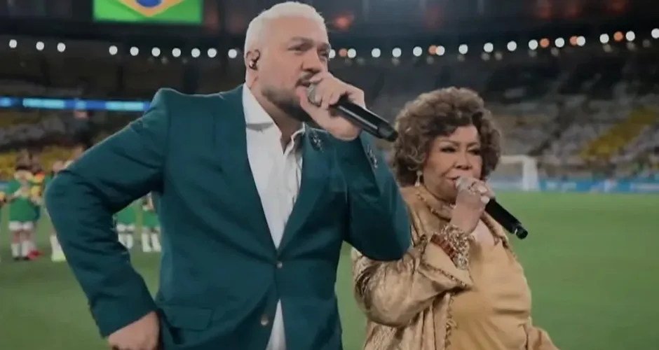 Após críticas, Alcione atribui confusão no hino a atraso no áudio