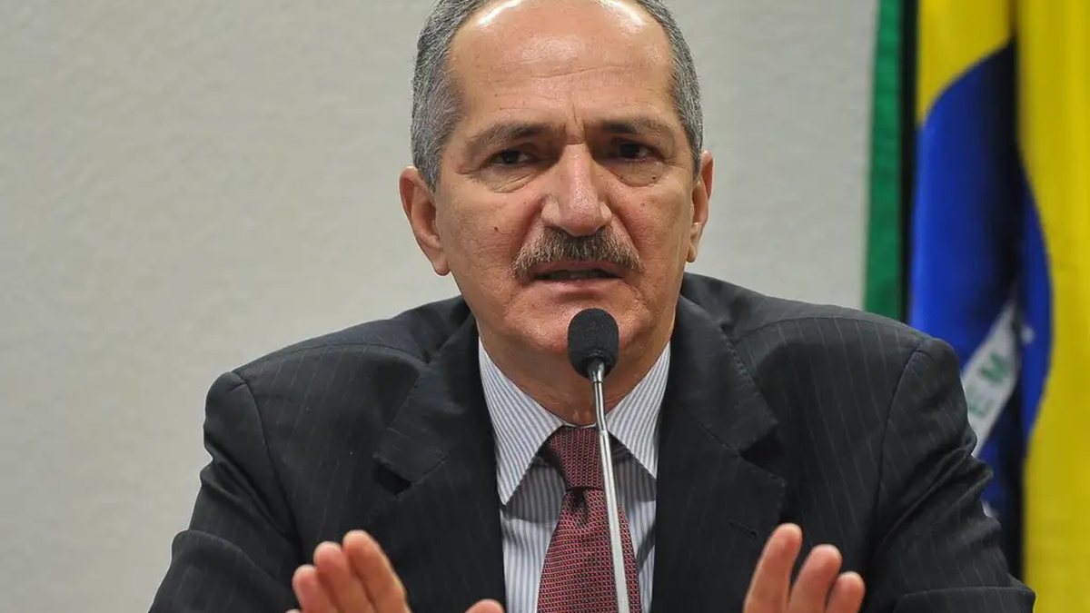 Justiça suspende expulsão de Aldo Rebelo da Democracia Cristã e dá 72 horas para reintegração
