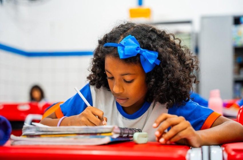 Maceió atinge 50% e registra avanço histórico na alfabetização