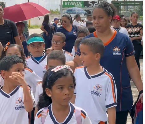 Alunos de Passo de Camaragibe vivenciam dia de aprendizado no campo