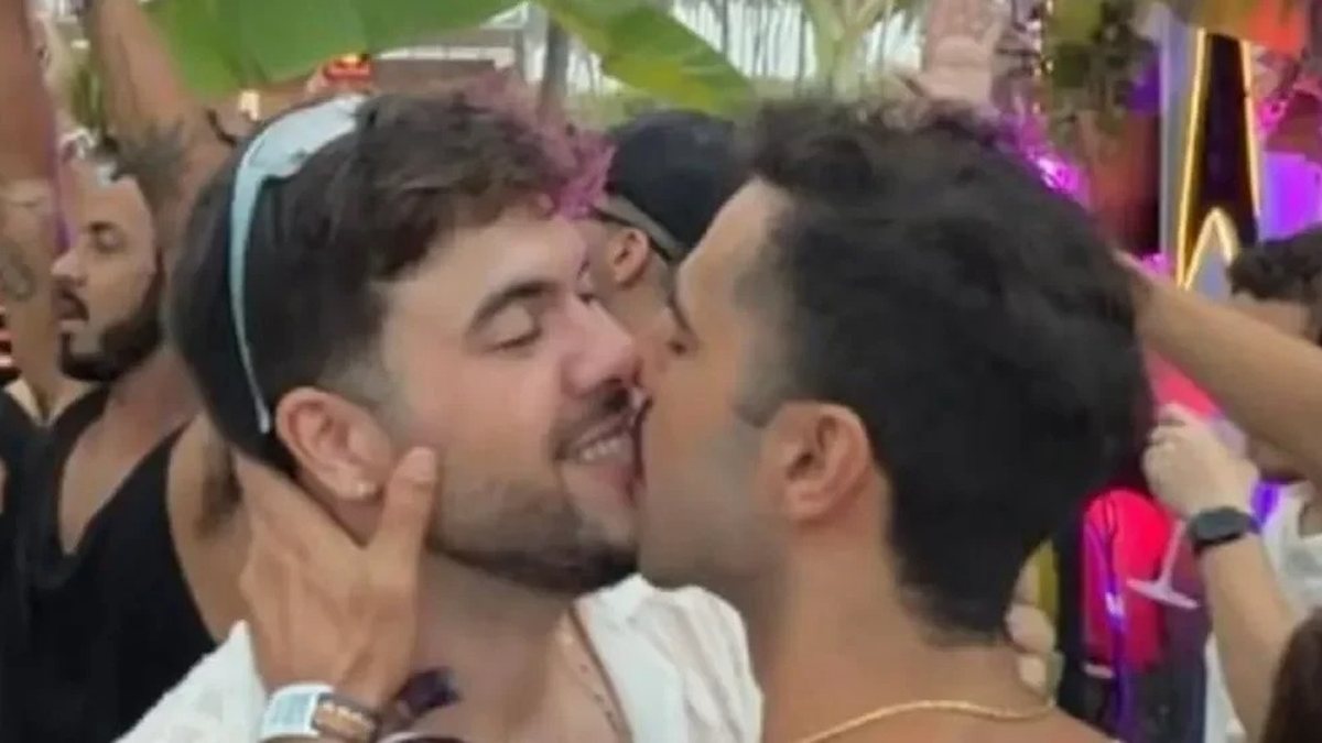 Influenciador alagoano Álvaro Xaro é flagrado aos beijos com ex-BBB