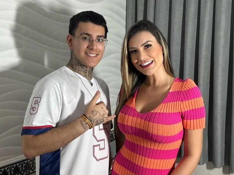 Andressa Urach choca ao anunciar gravação de conteúdo adulto com o próprio filho
