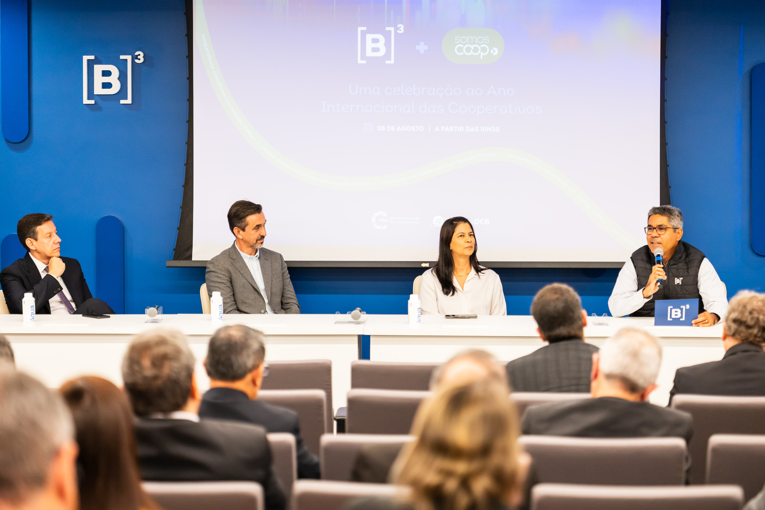 Cooperativismo no Brasil é tema de evento que reuniu economistas e especialistas