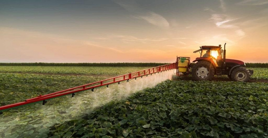 Governo identifica uso no Brasil de 147 pesticidas proibidos na UE