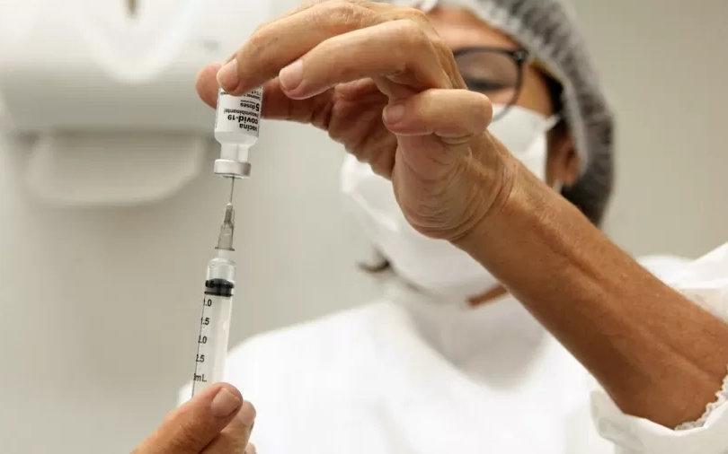 Alagoas já aplicou 1.369 doses de reforço contra Covid-19
