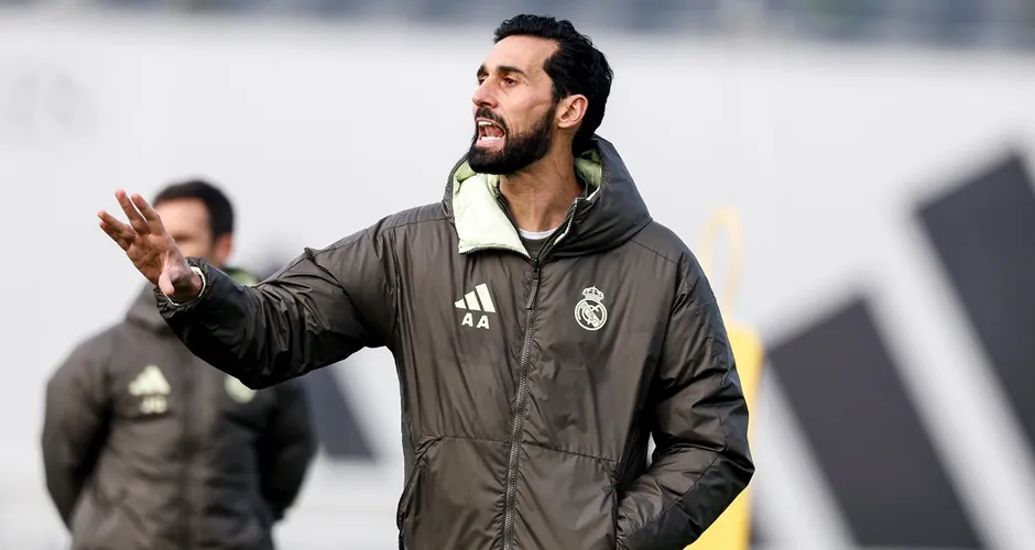Arbeloa confirma saída do Real Madrid e fala sobre Mourinho