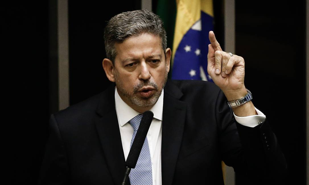 Arthur Lira responde matéria do portal UOL