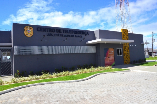 Governo de Alagoas entrega 1º Centro de Telepresença do país