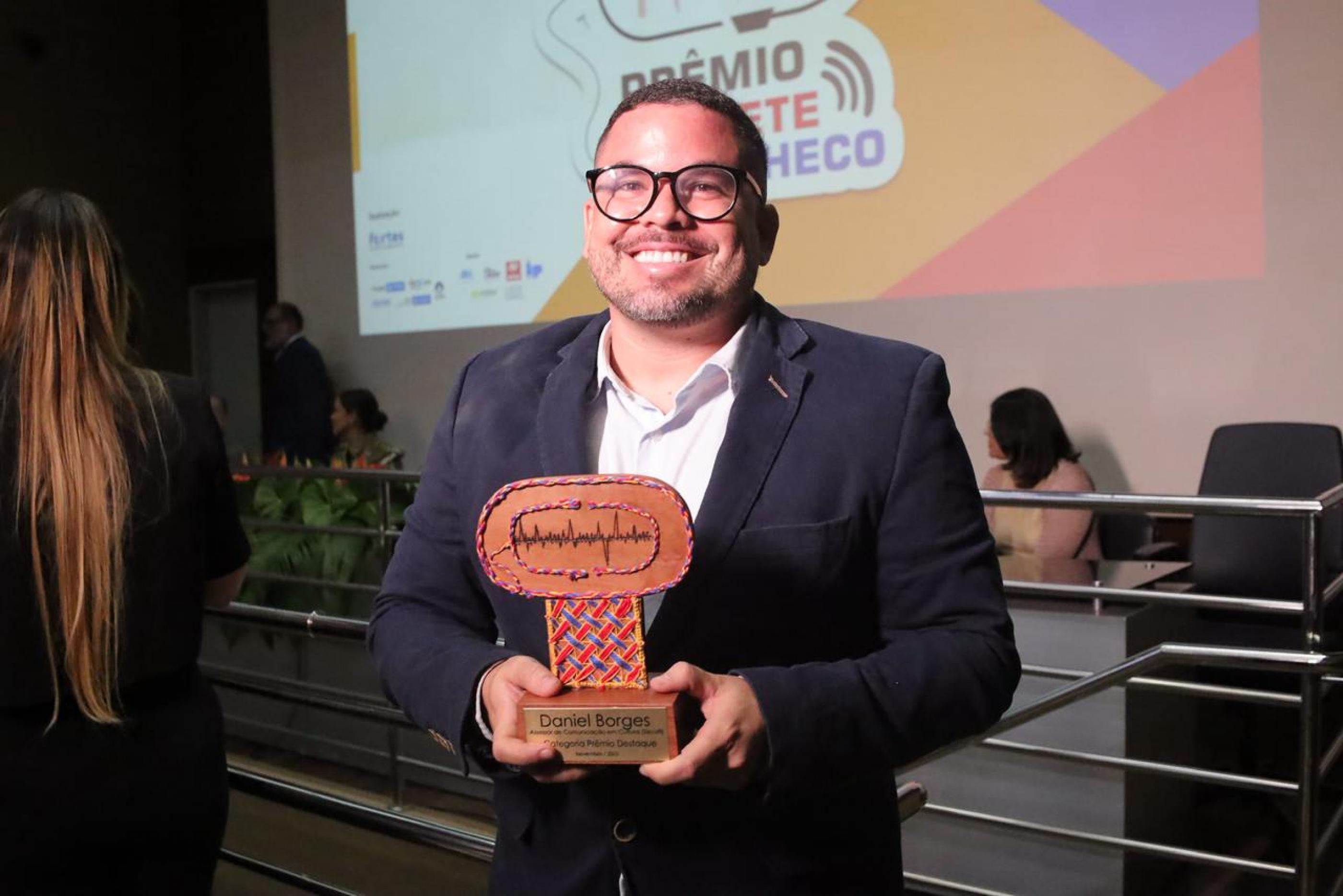 Assessor da Secult é homenageado no Prêmio Odete Pacheco por atuação na comunicação cultural