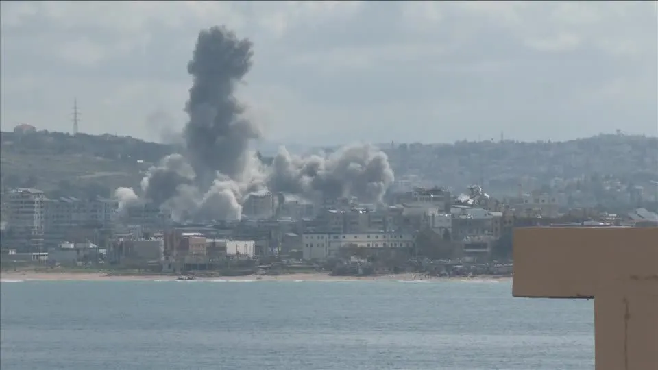 Israel mantém bombardeios no Líbano após cessar-fogo