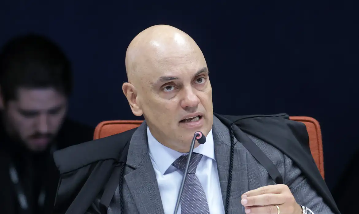 Moraes vota por condenar mais cinco réus da trama golpista