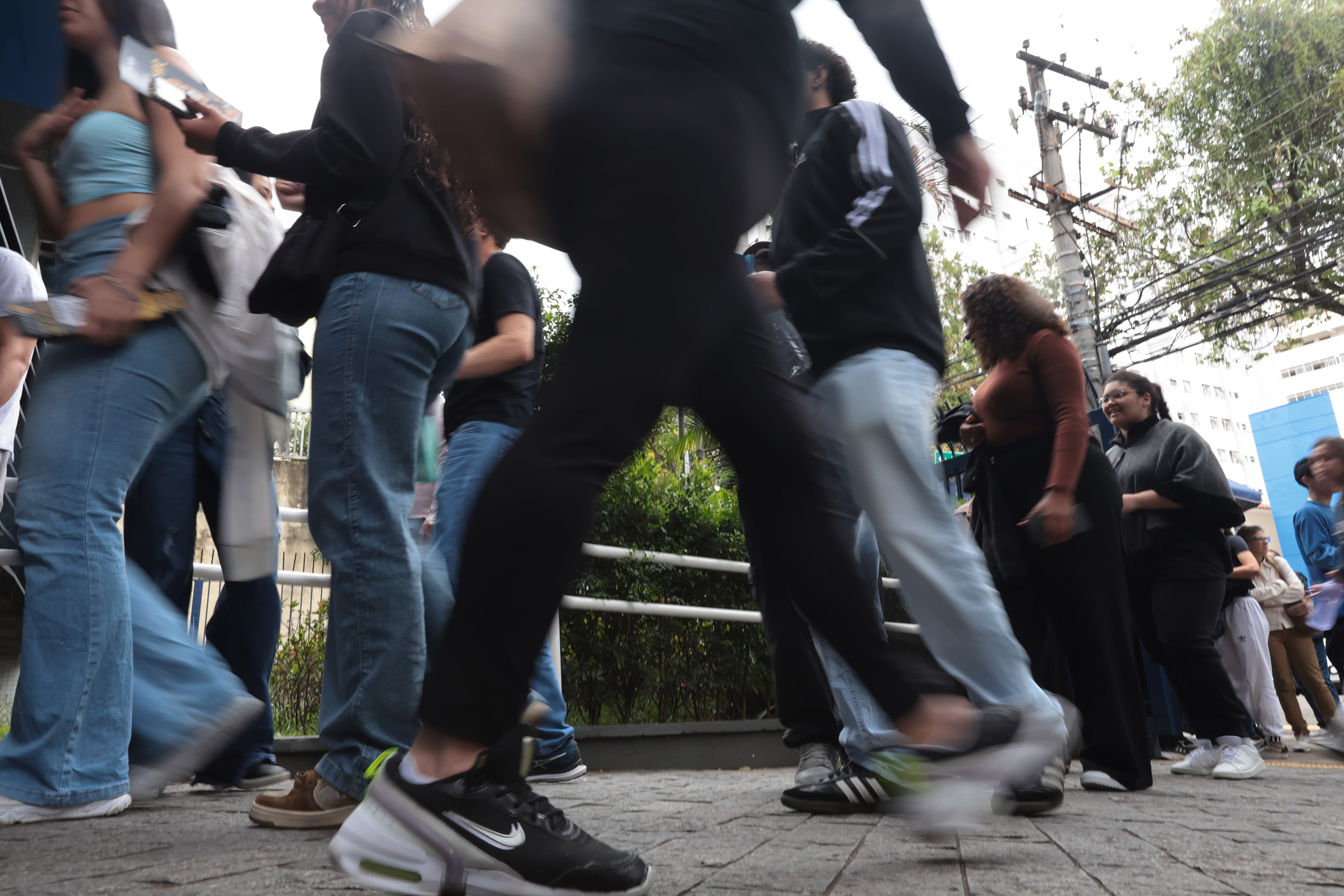 Provas do Encceja 2026 serão realizadas neste domingo em todo o país