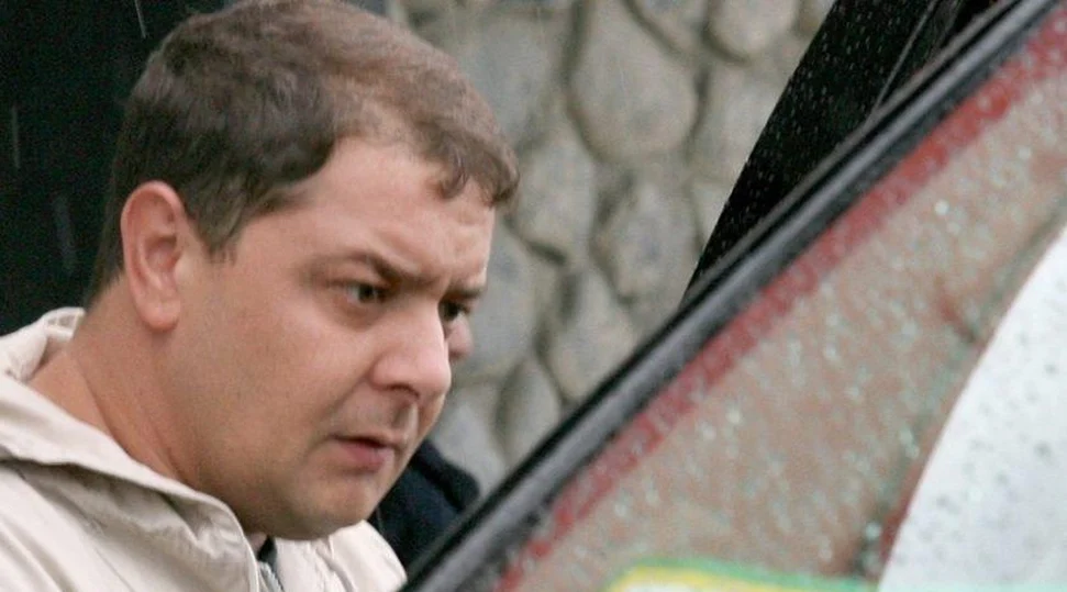 Na mira da PF, filho de Lula deixa o Brasil e retorna à Espanha