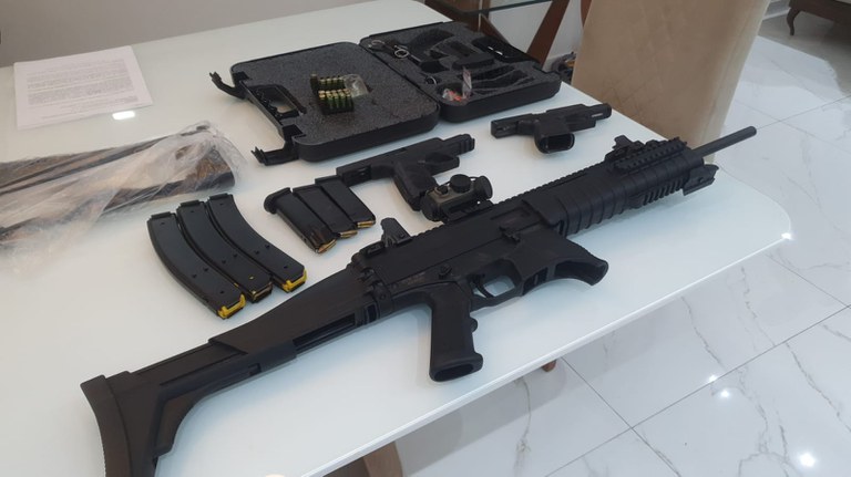 Operação da PF em Alagoas investiga grupo que fraudava registros de armas