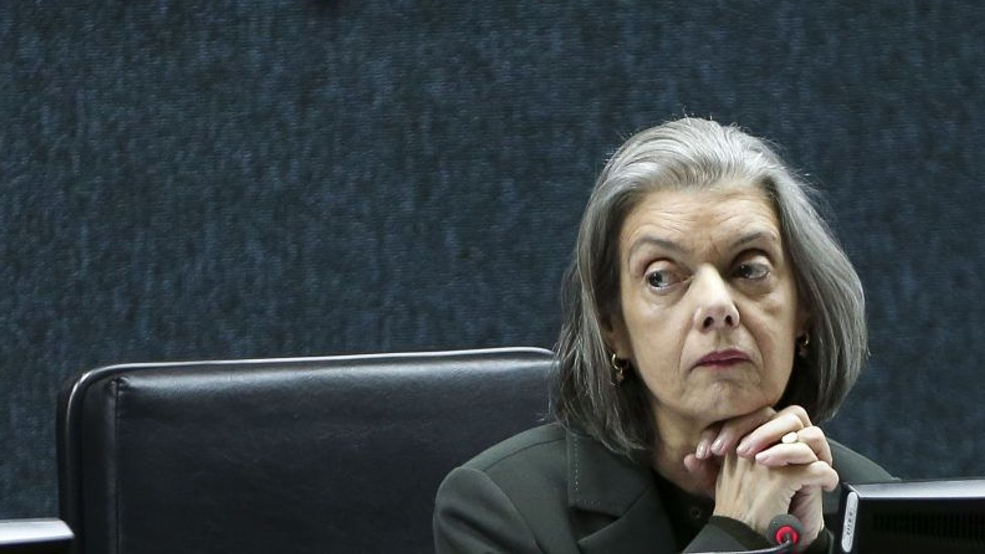 Cármen Lúcia se torna voto-chave em impasse entre Moraes e Mendonça no STF