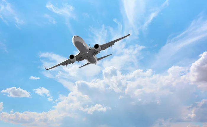 Aposentados do INSS podem viajar de avião por até R$ 200 no programa Voa Brasil