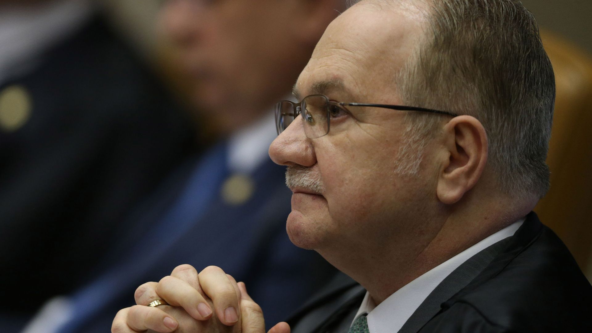 Fachin leva ao plenário relatório da PF que cita Moraes e ex-banqueiro