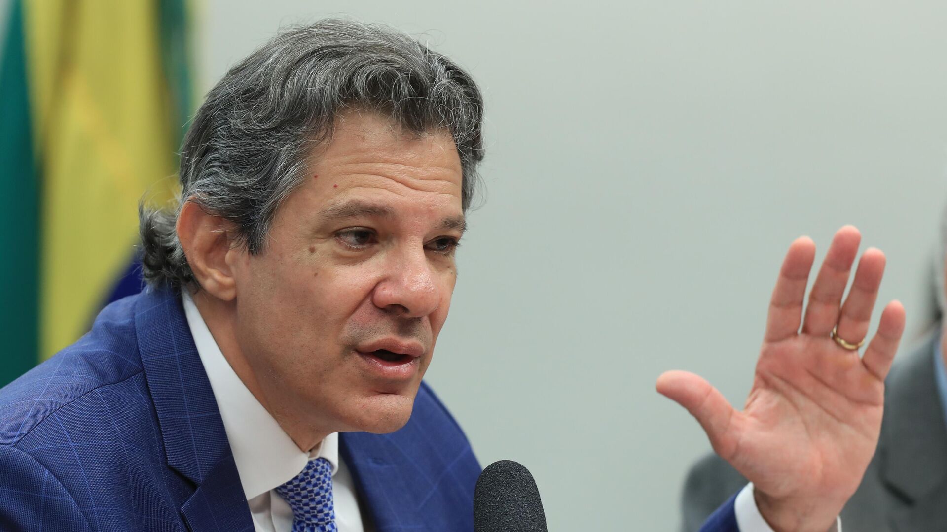 Haddad diz que elite se incomoda com governo por incluir ricos no IR