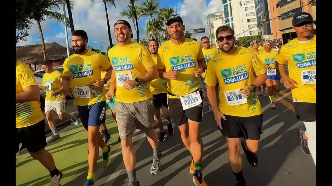 Carlos evita crise no PL após saída de JHC e confirma apoios