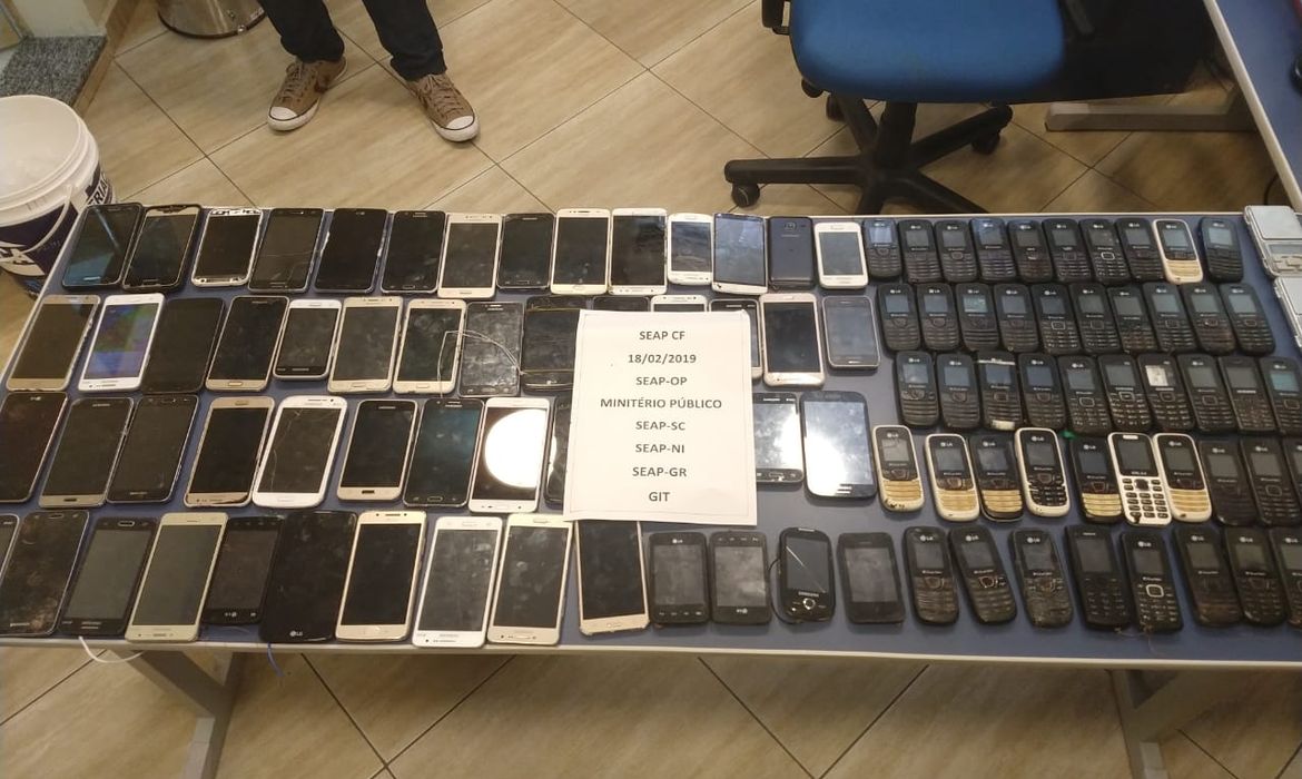 Governo lança banco nacional para reunir dados de celulares roubados