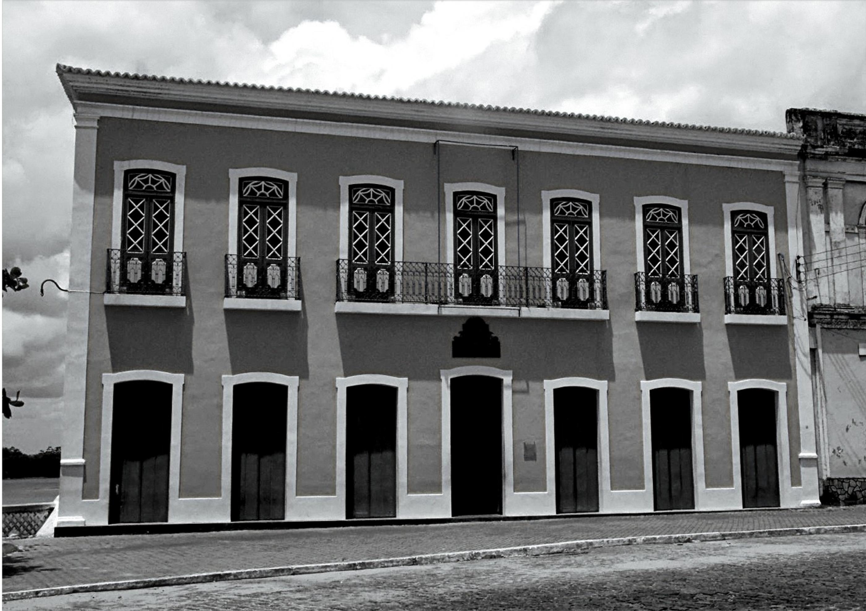 Artista alagoano realiza exposição sobre o patrimônio histórico e cultural de Alagoas