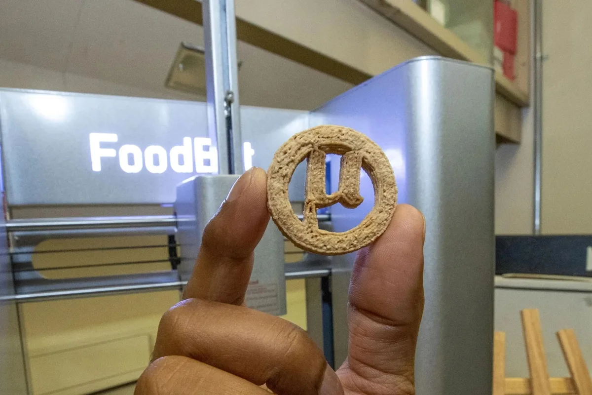 Cientistas transformam plástico em ingredientes para produzir biscoitos