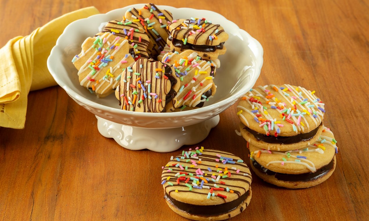 Café da manhã na cama com biscoitos recheados: veja como fazer