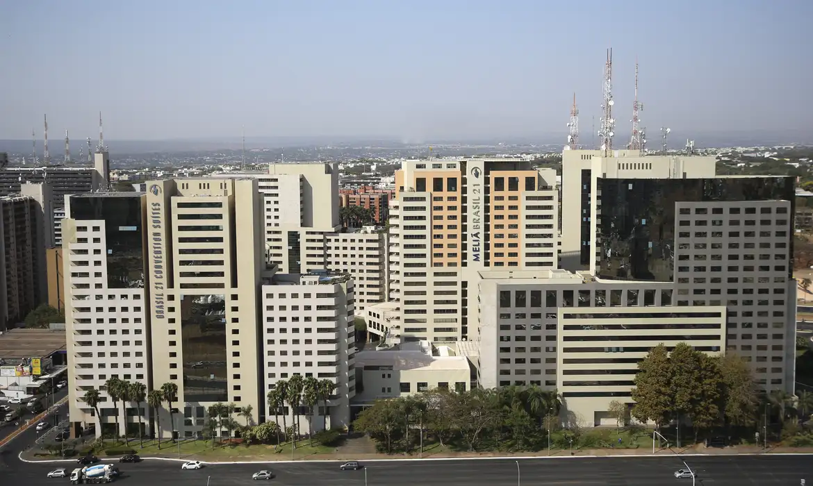 Ministério do Turismo muda regras de check-in e check-out de hospedagens