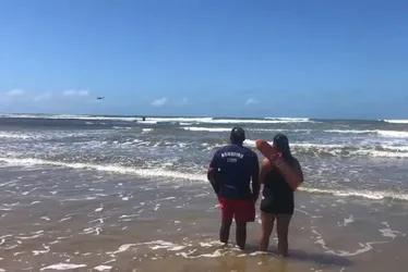 Bombeiros retomam buscas por menino de 6 anos desaparecido após afogamento no litoral sul de Alagoas