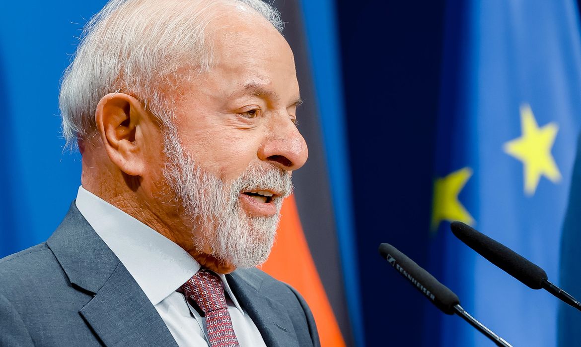 Lula critica possível veto dos EUA à participação da África do Sul no G20