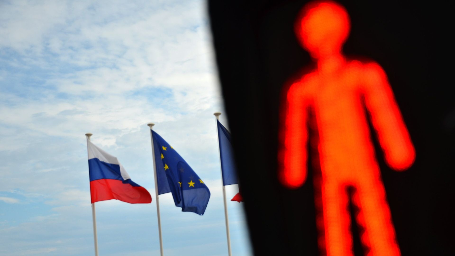 Ocidente comete 'erro fatal' ao provocar Rússia, alerta ex-analista da CIA