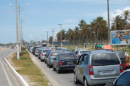 Vídeo: Maceió tem trânsito lento na saída para os festejos carnavalescos