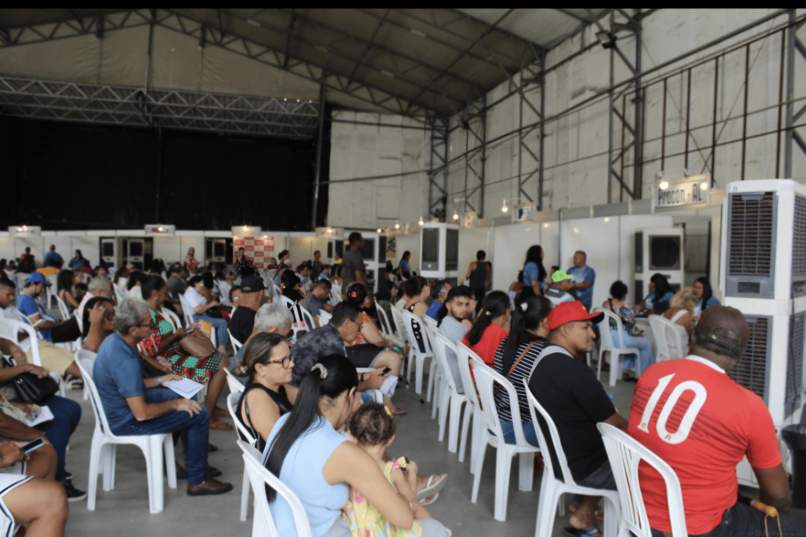 Consumidores podem negociar dívidas em ação do Procon em Maceió